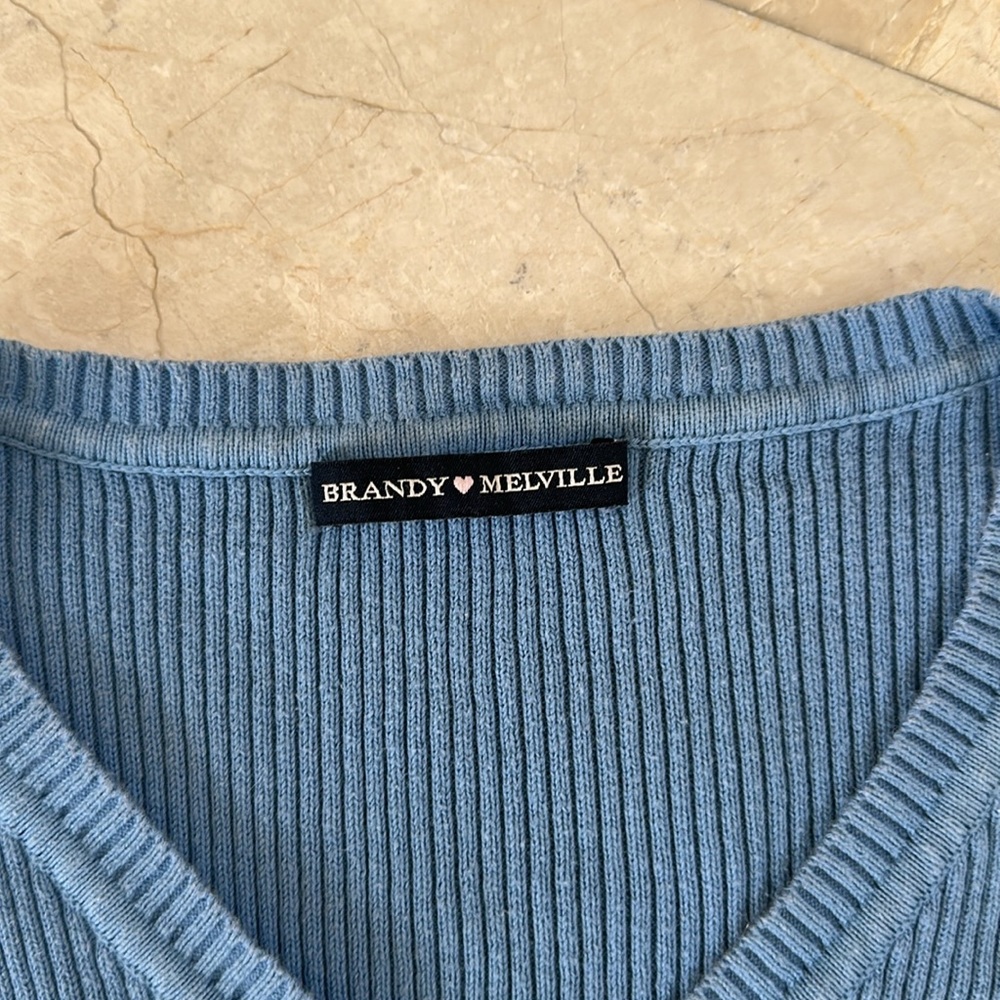 Brandy Melville V Top - Picture 5 of 5